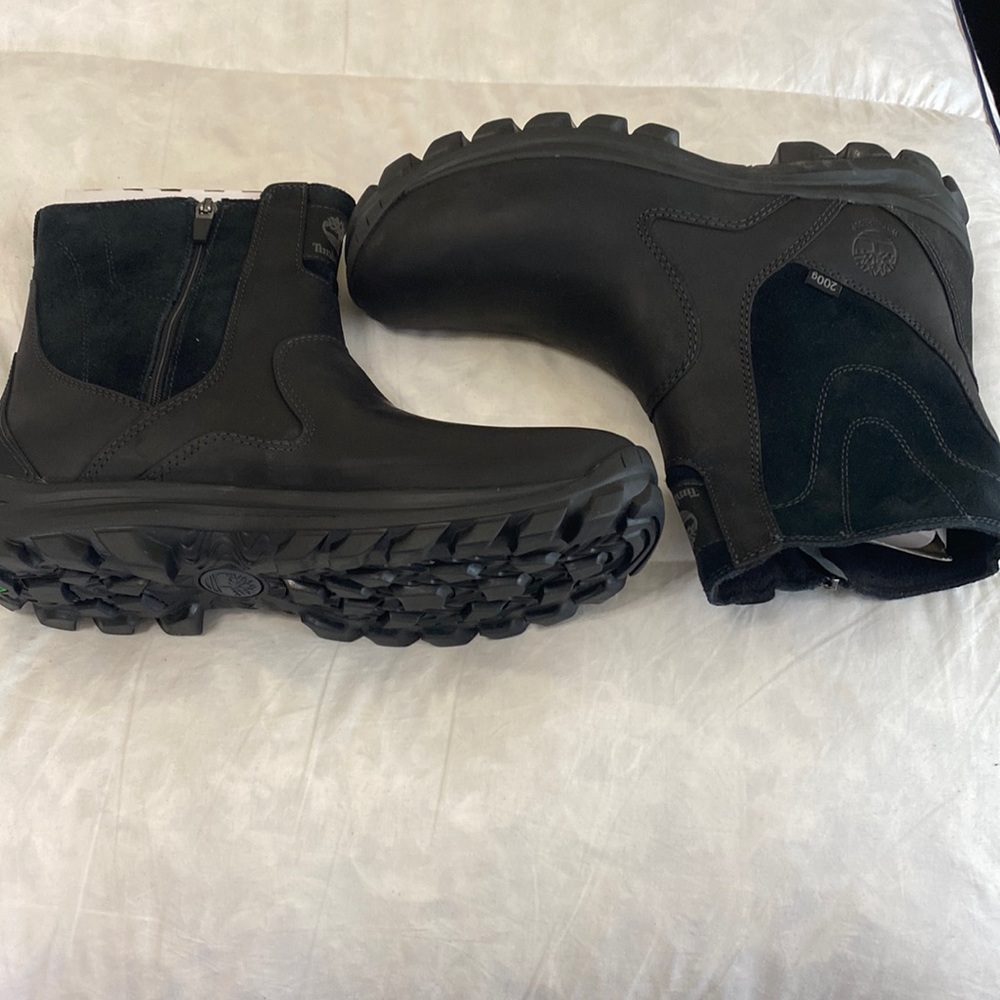 New Timberland Winter boots w/box